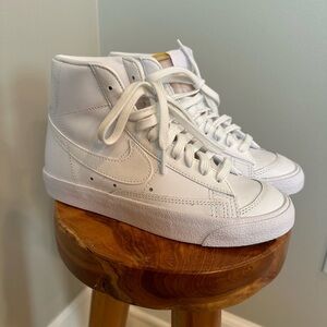 Nike Blazer 77 Vintage Mid Triple White
